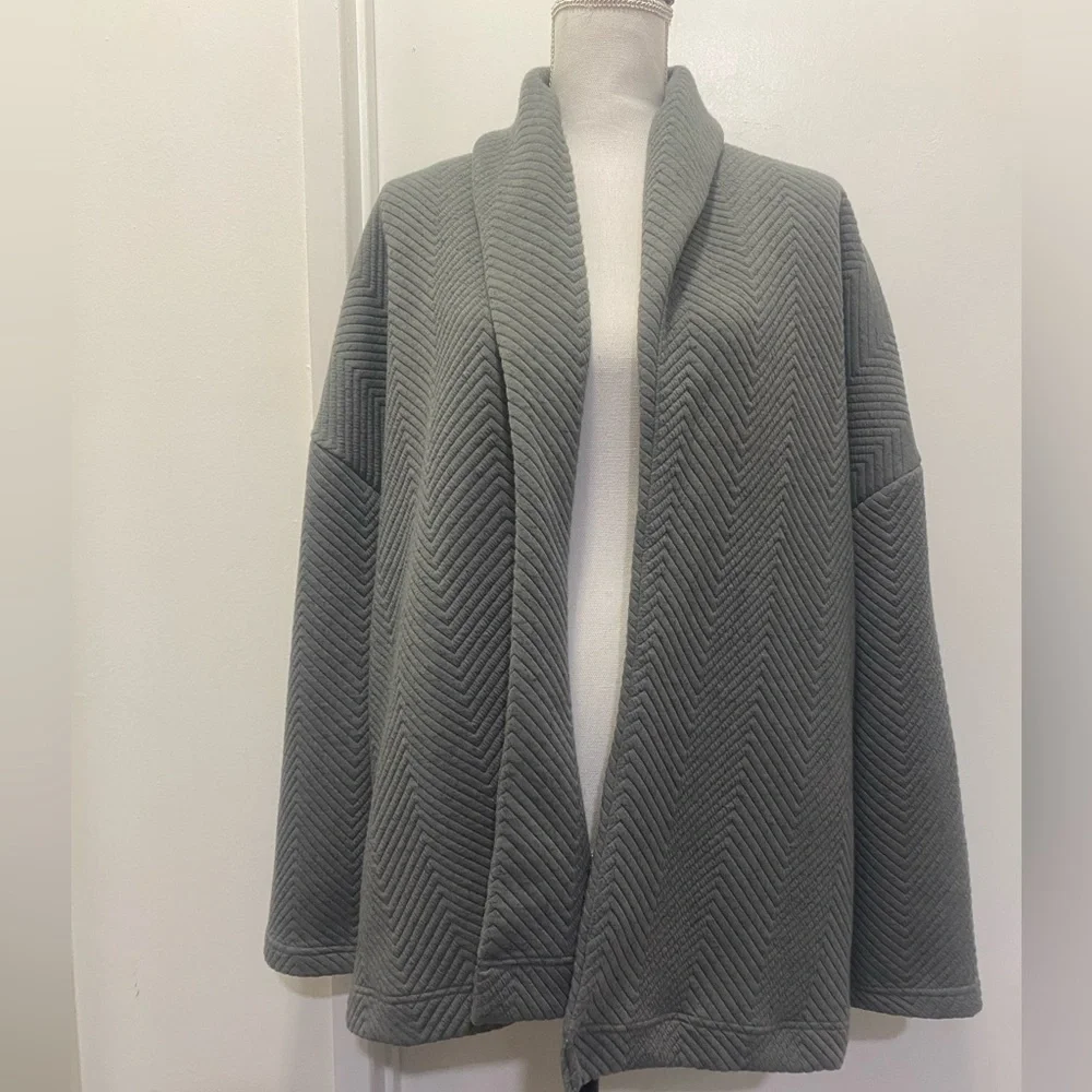 Fabletics Vanessa Quilted Cardigan Jacket Shawl Sz M - Picture 2 of 7